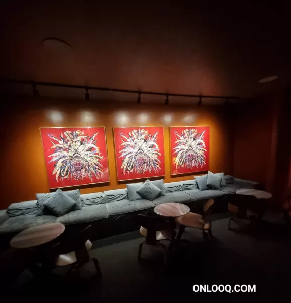 27 Shaw Spa Lounge