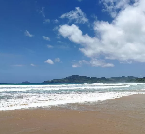 Duli Beach in El Nido, Palawan