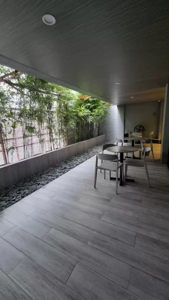Outdoor Lounge at T Spa by 27 Shaw